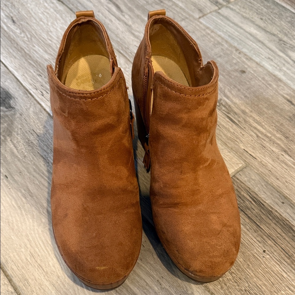 Dr. Scholl's Tan Suede Winter Boots